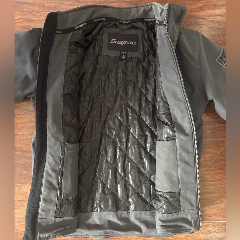 Snap-on Gray Softshell Jacket - Picture 9 of 9